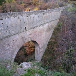Acquedotto romano di Pondel – Foto di Gian Mario Navillod.