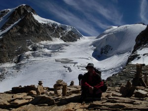 Ghiaccaio di Laveciau a monte del Rifugio Federico Chabod - Foto di Eric Navillod.