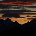 Tramonto sulla pista per le ciaspole del Tour di Mande di Valtournenche: la Grivola tra il Monte Emilius e la Becca di Nona - Foto di Gian Mario Navillod.